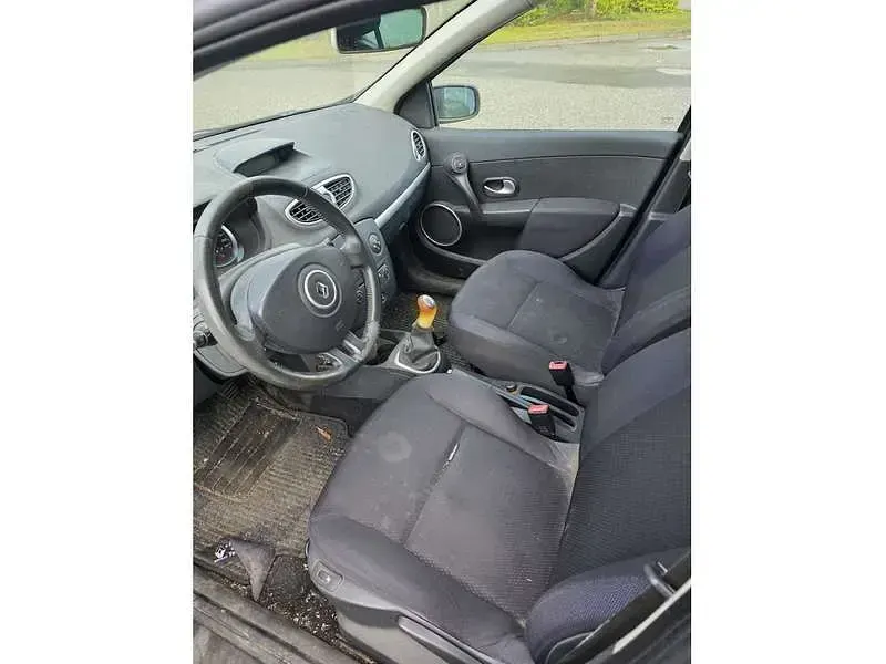 Gebraucht Renault Clio GrandTour Dynamique 101 PS (74 kW) 2008 Kombi