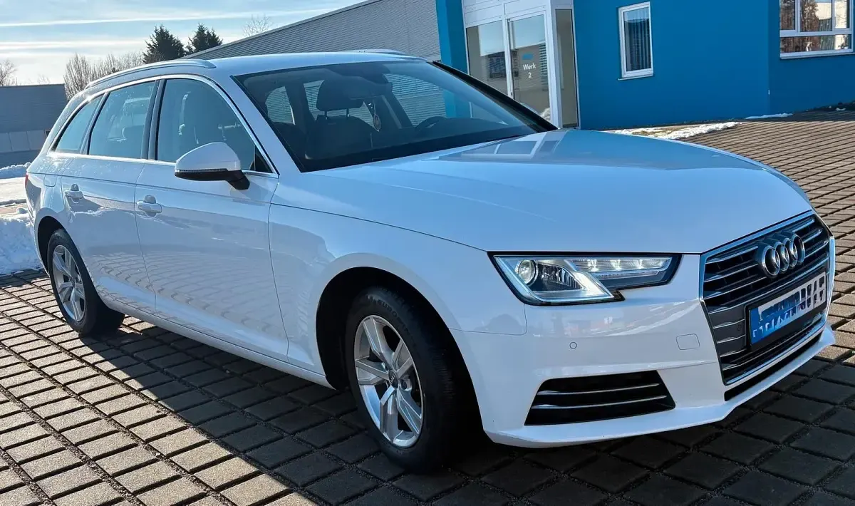 Gebraucht Audi A4 150 PS (110 kW) 2016 Weiß Kombi