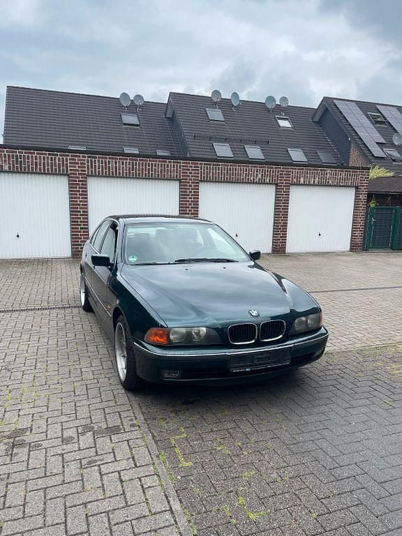 Gebraucht BMW 523 170 PS (125 kW) 1996 Grün Limousine