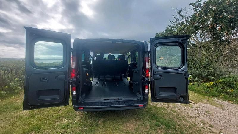 Gebraucht Renault Trafic 120 PS (88 kW) 2019 Schwarz Van / Kleinbus