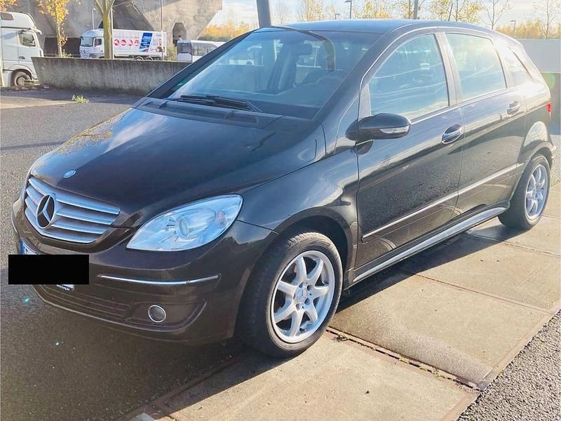 Gebraucht Mercedes B200 136 PS (100 kW) 2008 Schwarz Van / Kleinbus