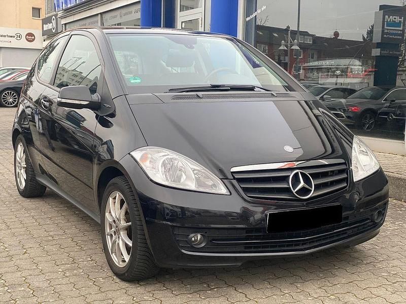 Schwarz Gebraucht 2010 Mercedes A160 Avantgarde Van / Kleinbus | 3.500 € (Fairer Preis) - Bild 1/4
