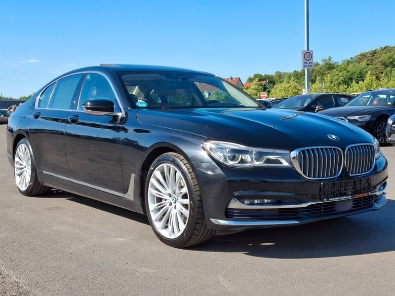 Schwarz Gebraucht 2015 BMW 730 Sport Line Limousine | 27.999 € (Fairer Preis) - Bild 1/4