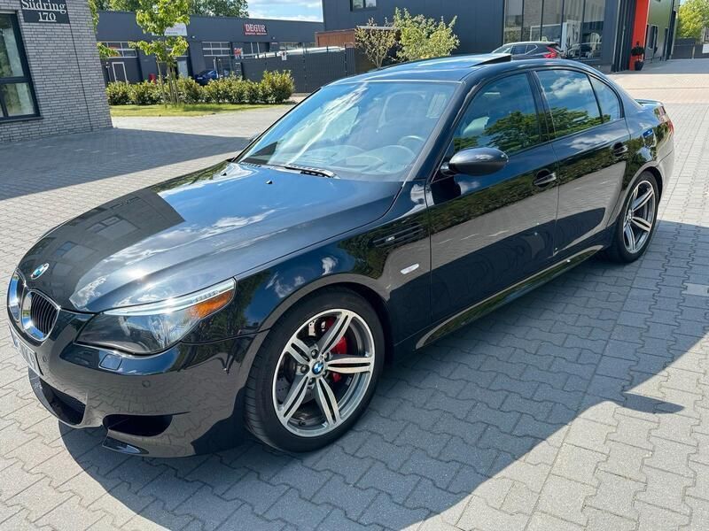 Schwarz Gebraucht 2006 BMW M5 Limousine | 37.990 € (Etwas zu teuer) - Bild 1/4