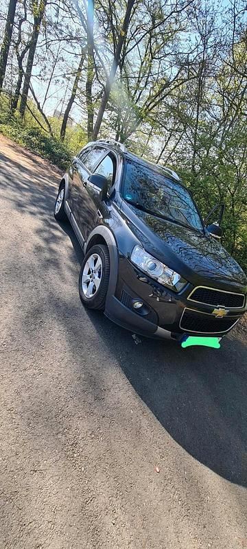 Schwarz Gebraucht 2012 Chevrolet Captiva SUV | 5.999 € (Fairer Preis) - Bild 1/4