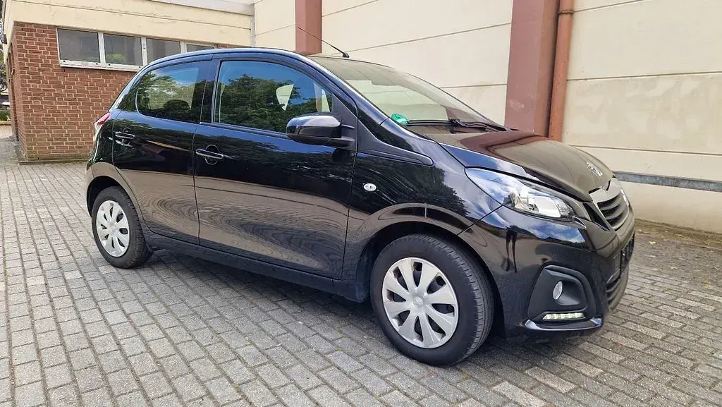 Gebraucht Peugeot 108 Active 69 PS (50 kW) 2018 Schwarz Limousine