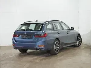 Gebraucht BMW 320 190 PS (139 kW) 2025 Blau (arctic race blue metallic) Kombi