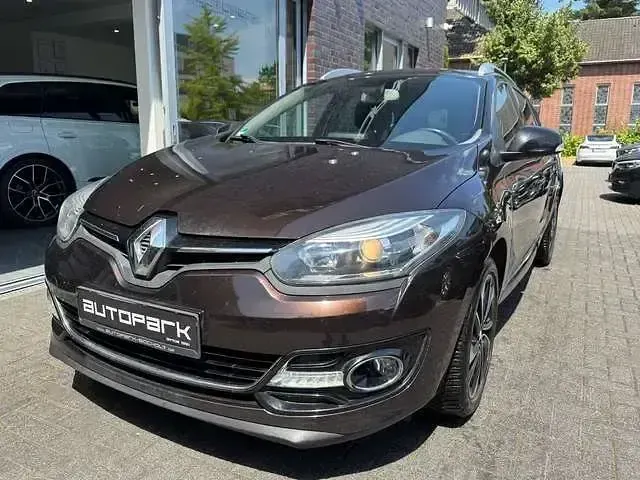 Gebraucht Renault Mégane III Bose Edition 132 PS (97 kW) 2013 Braun Limousine