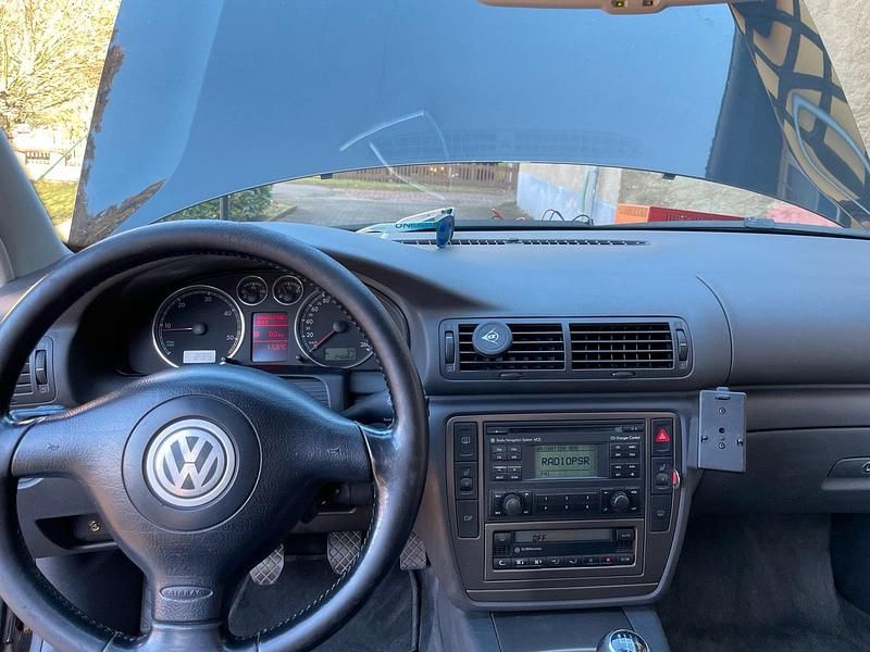 Usata VW Passat 131 CV (96 kW) 2003 Nero Station wagon