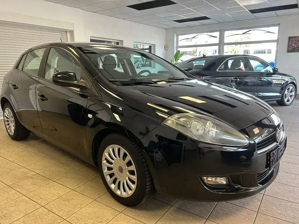 Gebraucht Fiat Bravo Active 120 PS (88 kW) 2010 Schwarz Kleinwagen