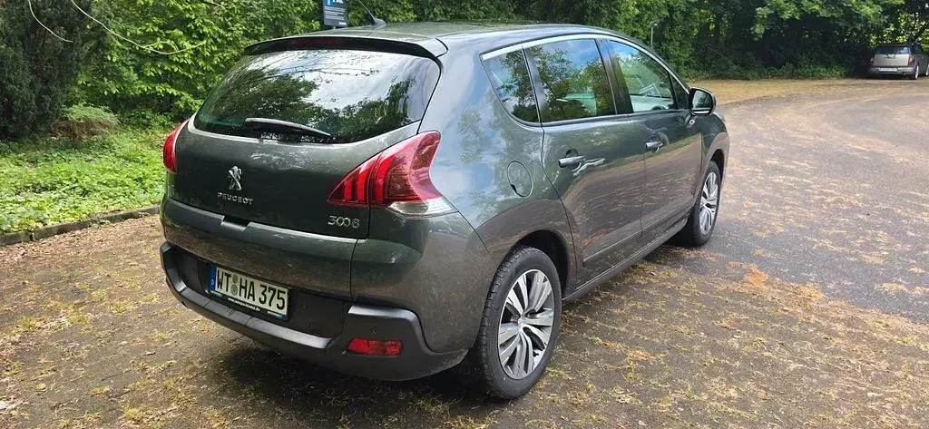 Second-hand Peugeot 3008 Active 120 CP (88 kW) 2015 Gri Break