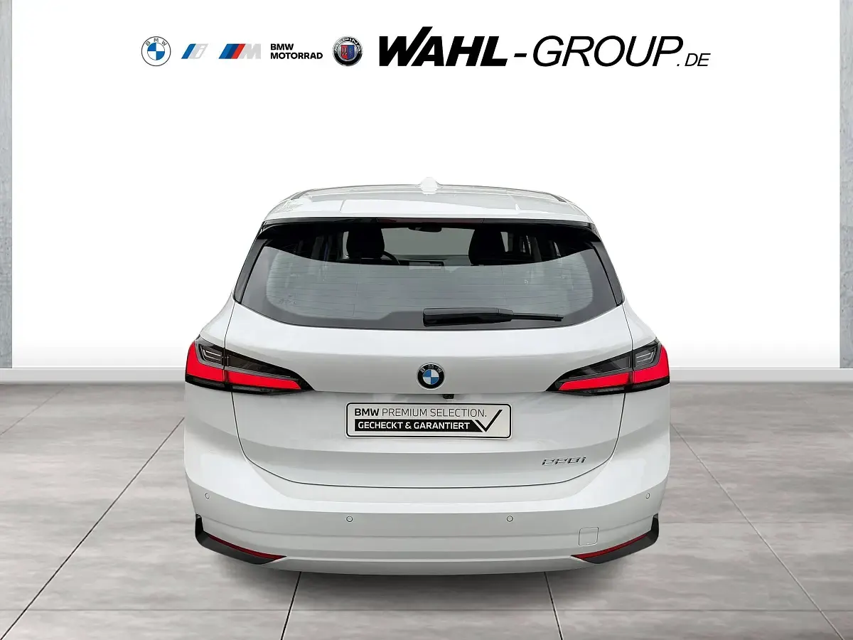 Gebraucht BMW 220 Active Tourer Performance 170 PS (125 kW) 2025 Weiß Van / Kleinbus