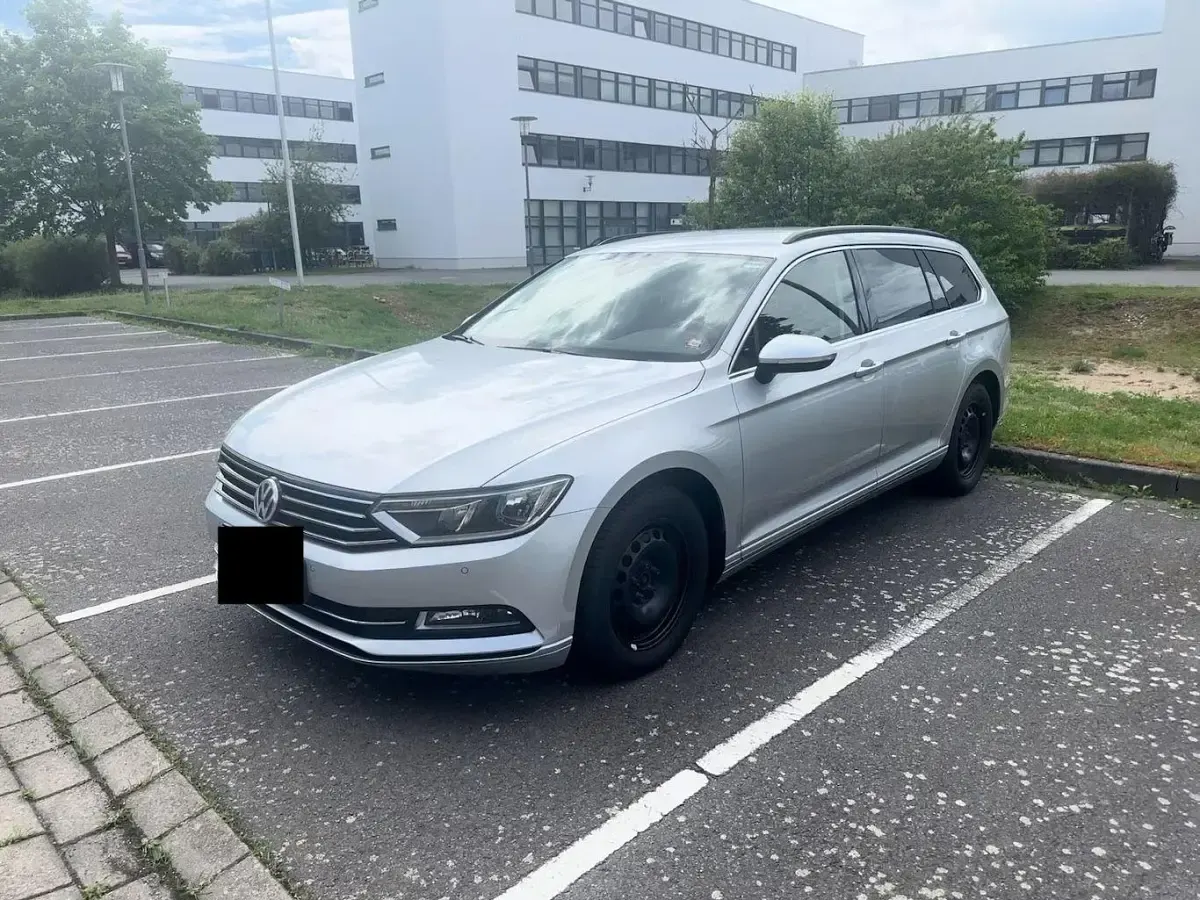 Gebraucht VW Passat Trendline 150 PS (110 kW) 2016 Silber Limousine