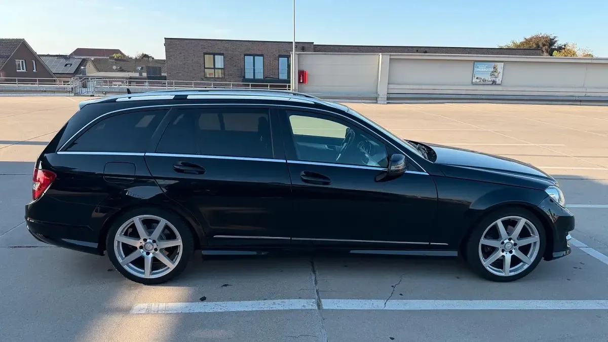 Gebraucht Mercedes C220 AMG 170 PS (125 kW) 2013 Schwarz Kombi