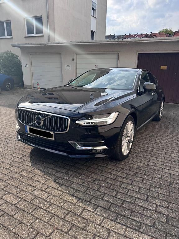 Schwarz Gebraucht 2017 Volvo S90 Inscription Limousine | 19.800 € (Fairer Preis) - Bild 1/4