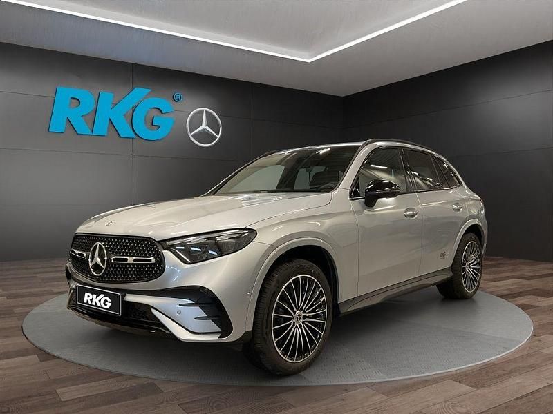 Gebraucht Mercedes GLC300e AMG 197 PS (144 kW) 2026 Silber SUV