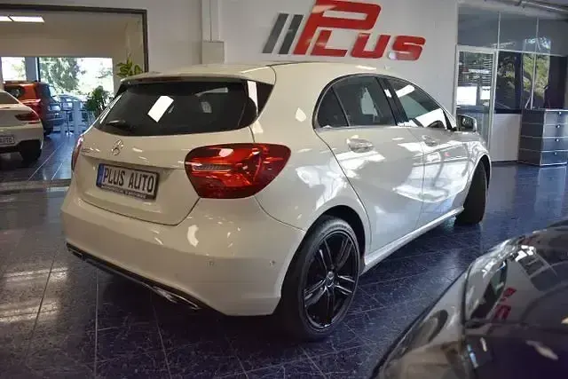 Gebraucht Mercedes A200 156 PS (114 kW) 2016 Calcitweiss  unilack Limousine