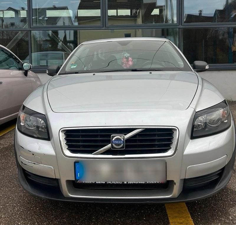 Grau Gebraucht 2007 Volvo C30 Kleinwagen | 3.200 € (Fairer Preis) - Bild 1/4