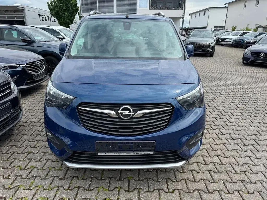 Gebraucht Opel Combo Life Innovation 131 PS (96 kW) 2019 Blau Limousine