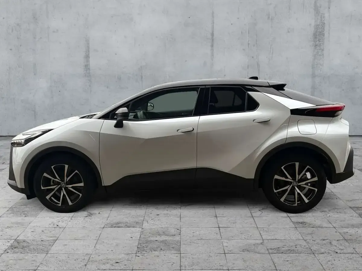 Neu Toyota C-HR Team 140 PS (102 kW) 2025 Schwarz SUV