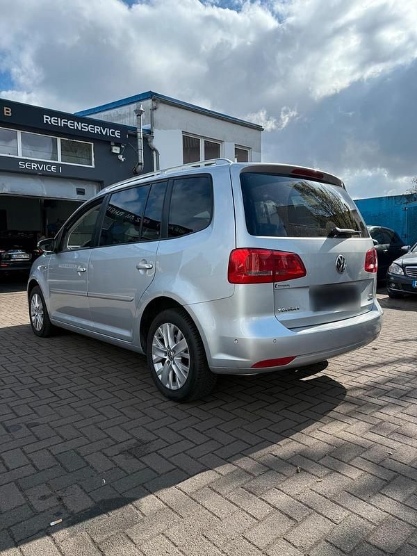 Gebraucht VW Touran 110 PS (80 kW) 2013 Silber Van / Kleinbus