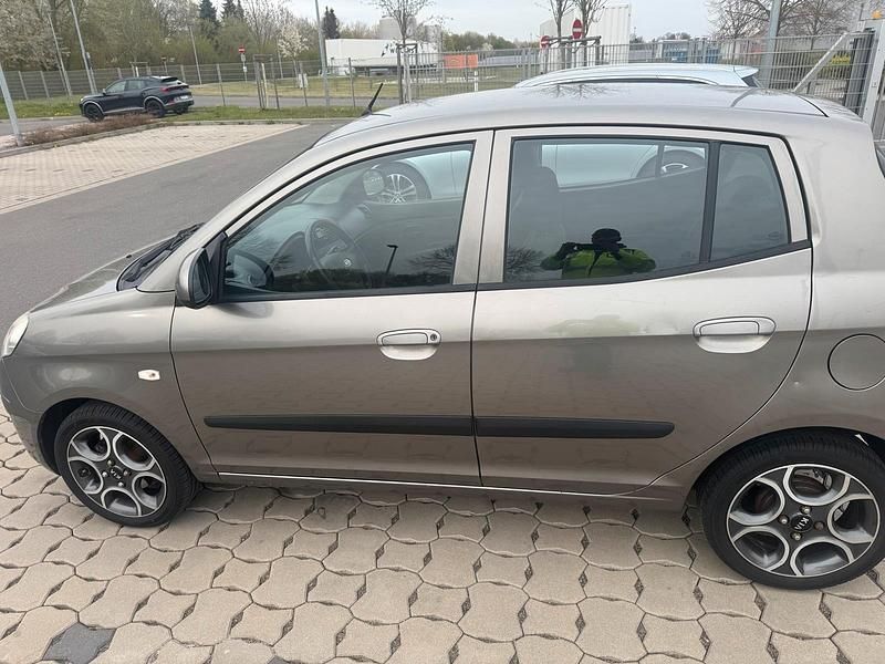 Gebraucht Kia Picanto Vision 65 PS (47 kW) 2009 Grau Kleinwagen