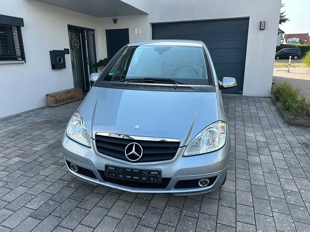 Gebraucht Mercedes A160 95 PS (69 kW) 2009 Silber Van / Kleinbus