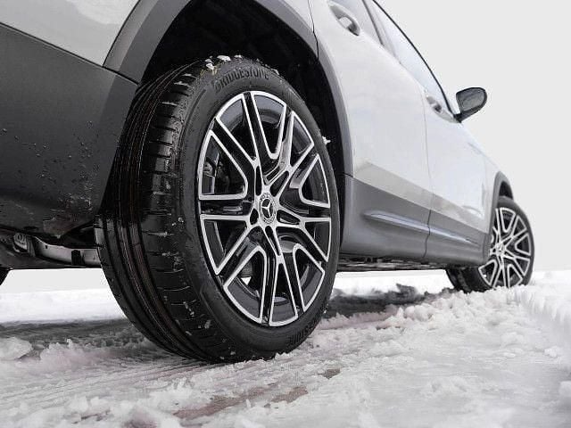 Gebraucht Mercedes GLB200 AMG 163 PS (119 kW) 2026 Grau SUV