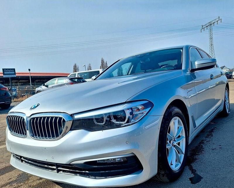 Gebraucht BMW 530e 231 PS (169 kW) 2019 Silber Limousine