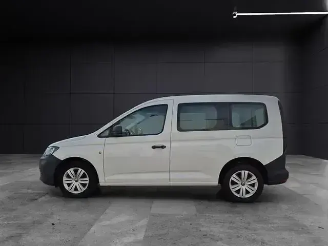 Second-hand VW Caddy 102 CP (75 kW) 2021 Alb Monovolum