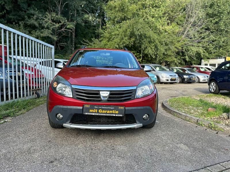 Orange Gebraucht 2011 Dacia Sandero Stepway Kleinwagen | 3.499 € (Fairer Preis) - Bild 1/4