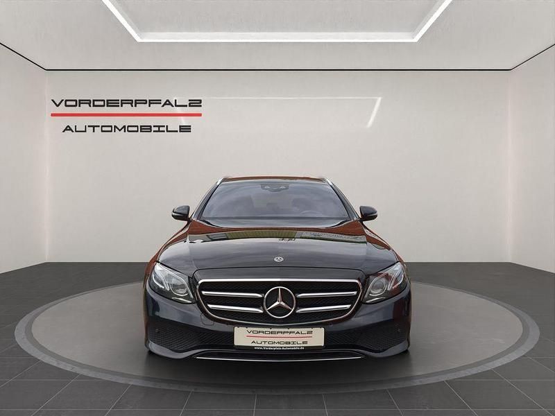 Gebraucht Mercedes E400 Avantgarde 340 PS (250 kW) 2019 Schwarz Limousine