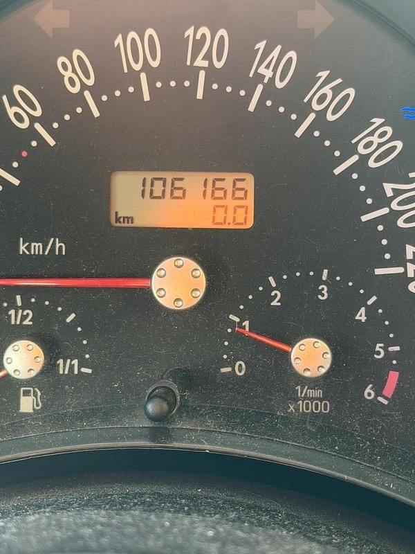 Gebraucht VW New Beetle 76 PS (55 kW) 2004 Blau Kleinwagen