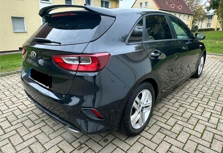 Gebraucht Kia Ceed 101 PS (74 kW) 2020 Schwarz Kleinwagen