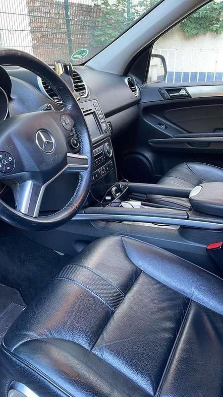 Blau Gebraucht 2009 Mercedes ML420 SUV | 13.500 € - Bild 1/4