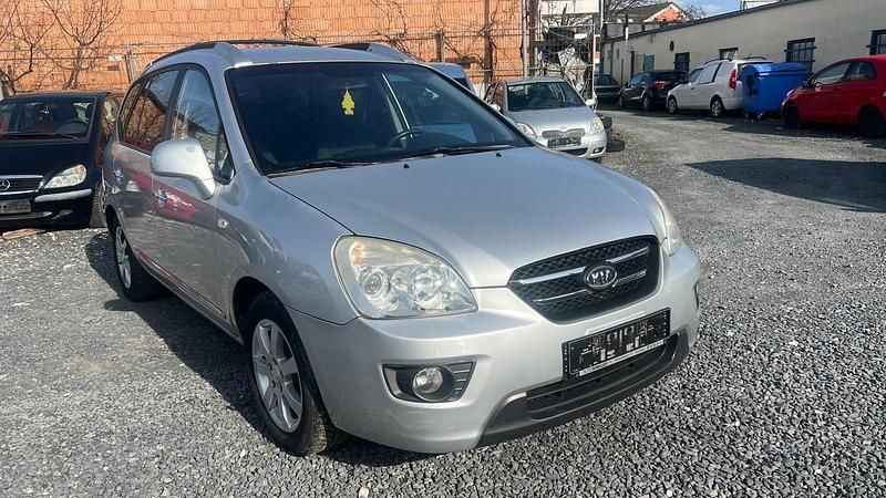 Gebraucht Kia Carens 140 PS (102 kW) 2008 Silber Van / Kleinbus