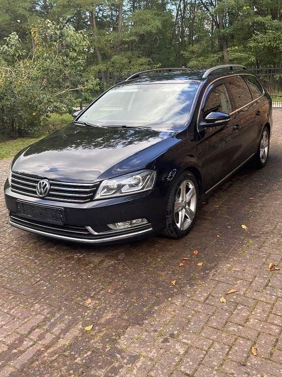 Schwarz Gebraucht 2013 VW Passat Exclusive Kombi | 9.200 € (Guter Preis) - Bild 1/4