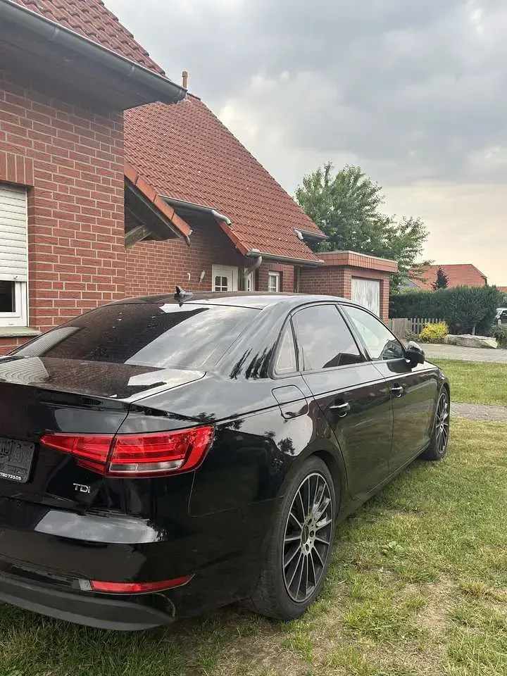 Gebraucht Audi A4 Design 150 PS (110 kW) 2016 Limousine