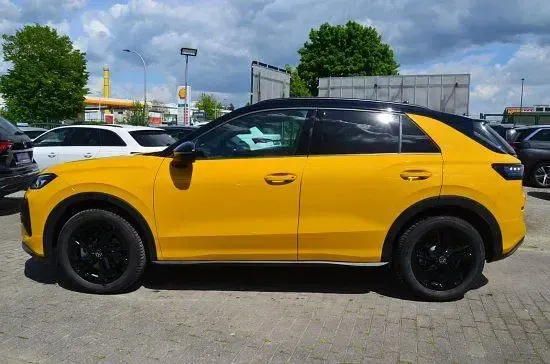 Gebraucht VW T-Roc Style 150 PS (110 kW) 2026 Gelb SUV