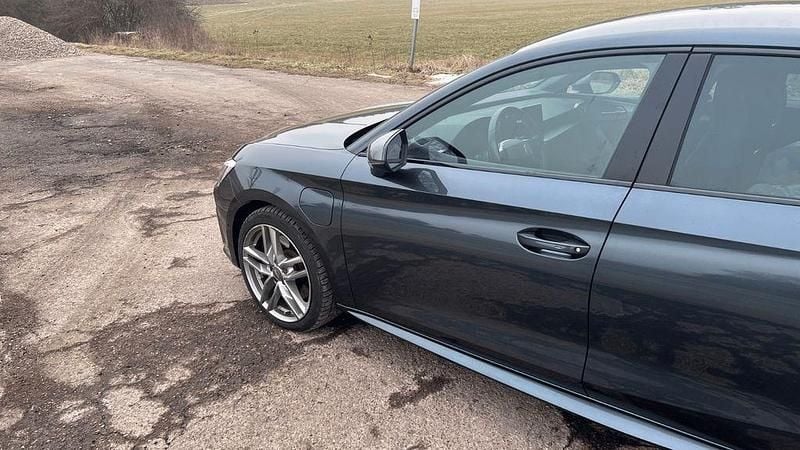 Grau Gebraucht 2021 Cupra Leon Limousine | 19.400 € (Guter Preis) - Bild 1/4