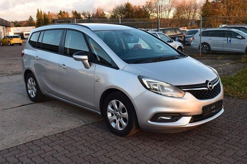 Gebraucht Opel Zafira Active 140 PS (102 kW) 2017 Silber Van / Kleinbus