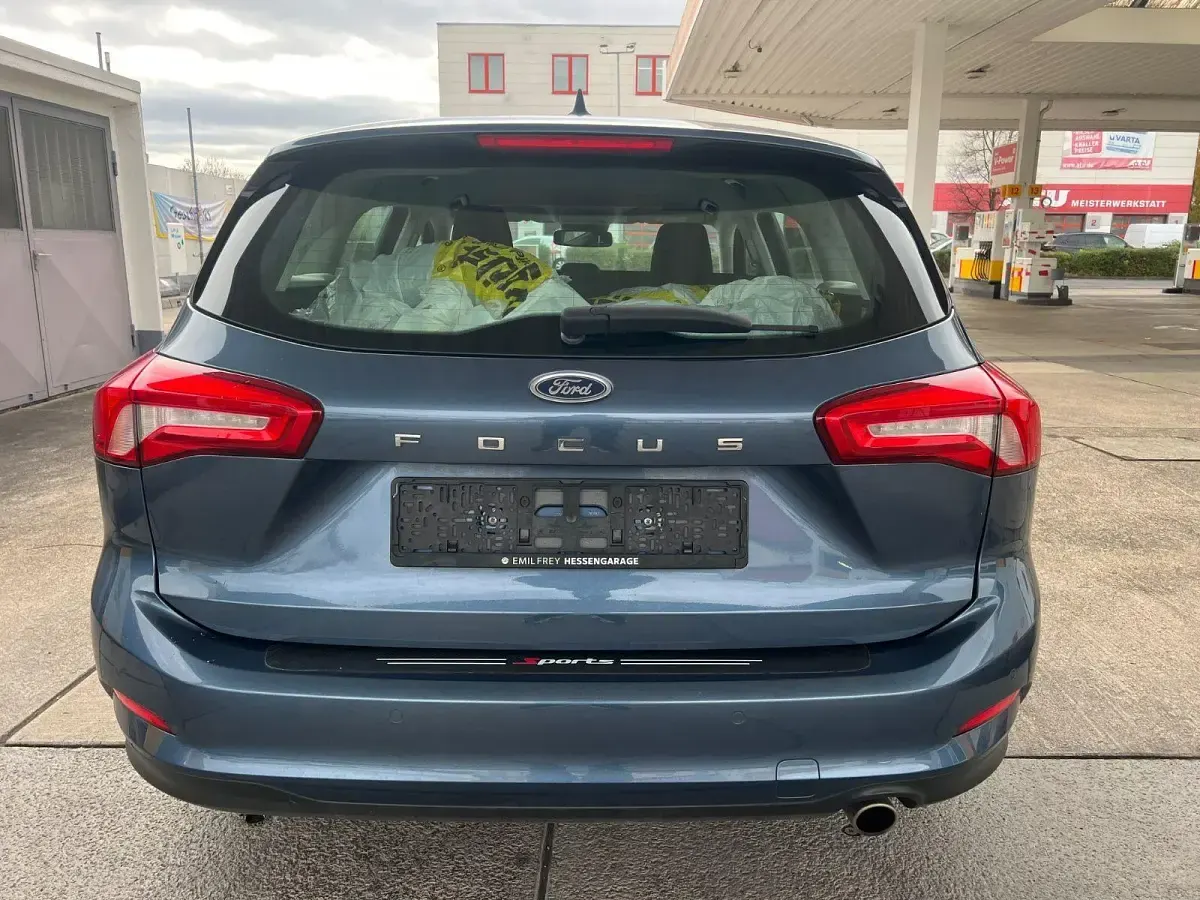 Gebraucht Ford Focus Titanium 150 PS (110 kW) 2019 Blau Kombi