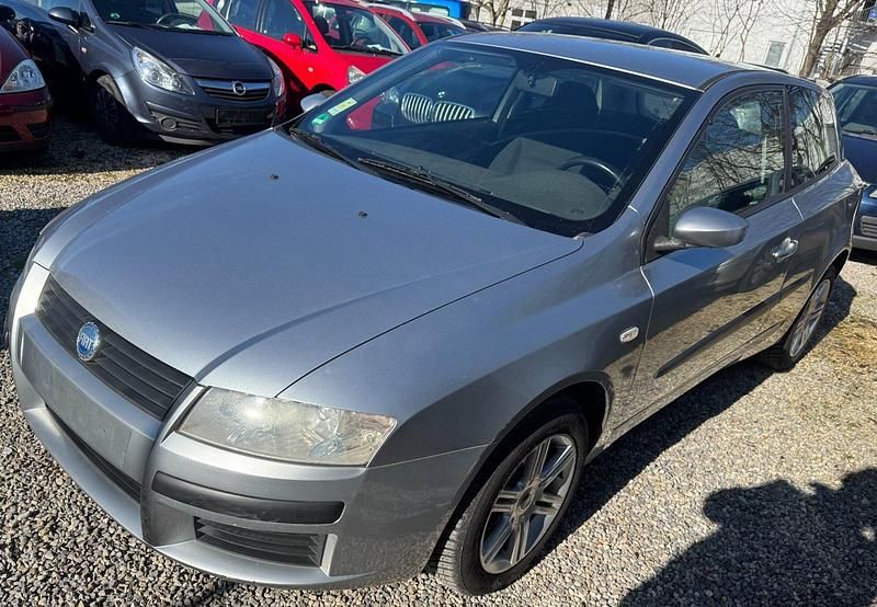 Gebraucht Fiat Stilo Active 105 PS (77 kW) 2006 Silber Limousine