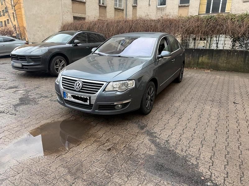 Gebraucht VW Passat 160 PS (117 kW) 2009 Grau Limousine