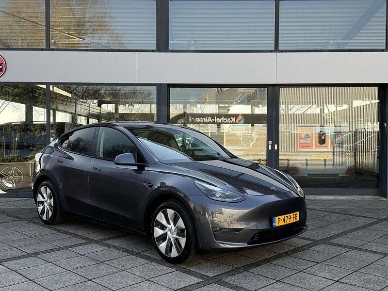 Gebraucht Tesla Model Y 258 kW (351 PS) 2022 Grau SUV