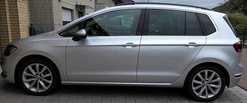 Silber Gebraucht 2019 VW Golf Sportsvan Van / Kleinbus | 20.100 € (Fairer Preis) - Bild 1/4