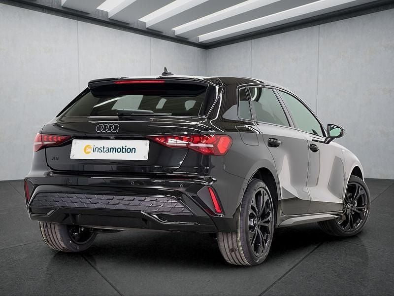 Gebraucht Audi A3 S-Line 116 PS (85 kW) 2025 Schwarz Kleinwagen