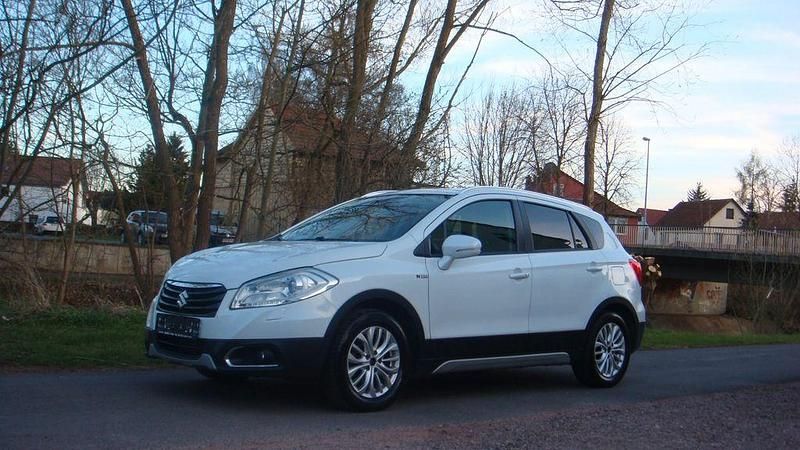 Gebraucht Suzuki SX4 120 PS (88 kW) 2014 Weiß SUV