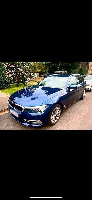 Gebraucht BMW 520 Luxury Line 190 PS (139 kW) 2018 Blau Kombi