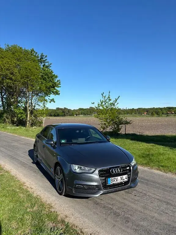 Używany Audi A3 S-Line 150 KM (110 kW) 2014 Szary Sedan/Limuzyna